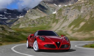 Спортивный автомобиль Alfa Romeo 4C 